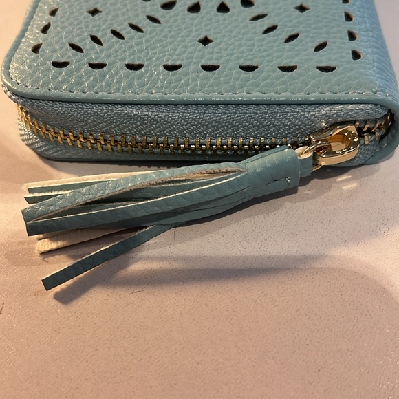 Cleobella Festive zip wallet NWOT - Picture 2 of 6